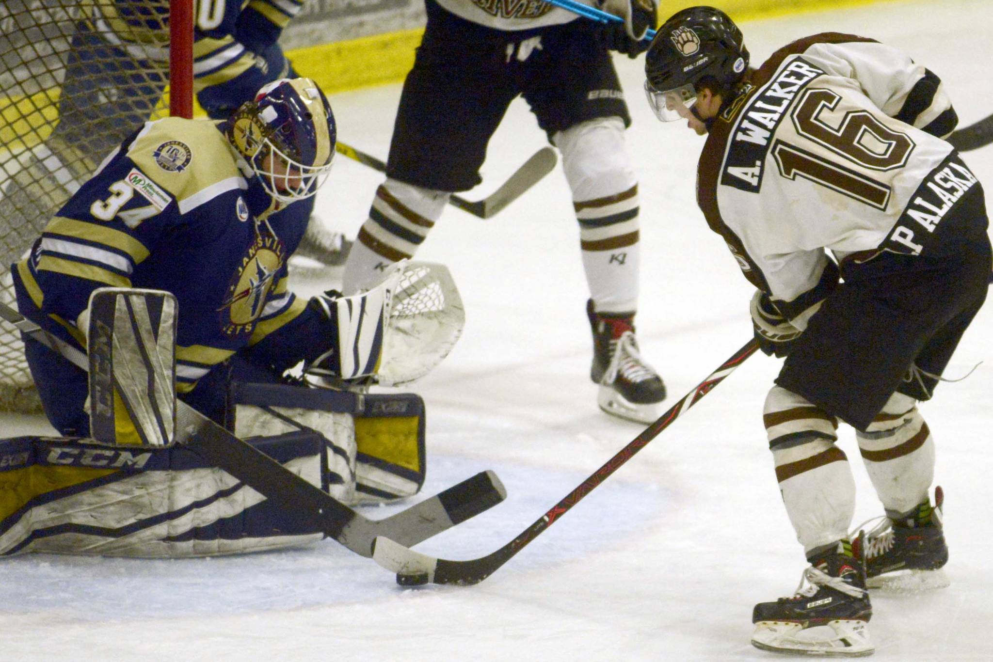 Brown Bears earn split with Jets