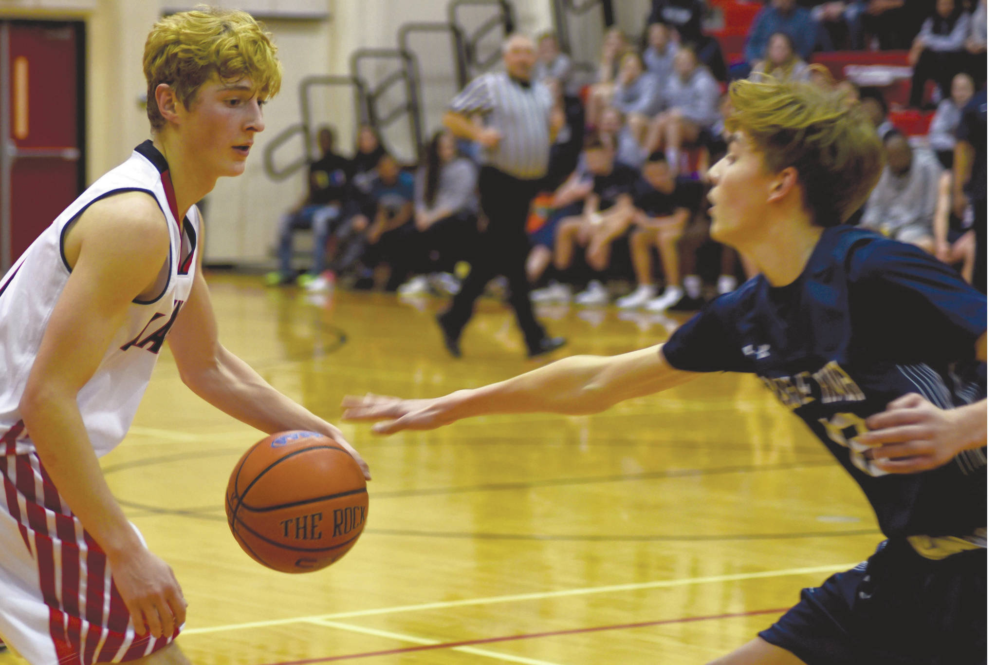 Eagle River cagers sweep Kenai