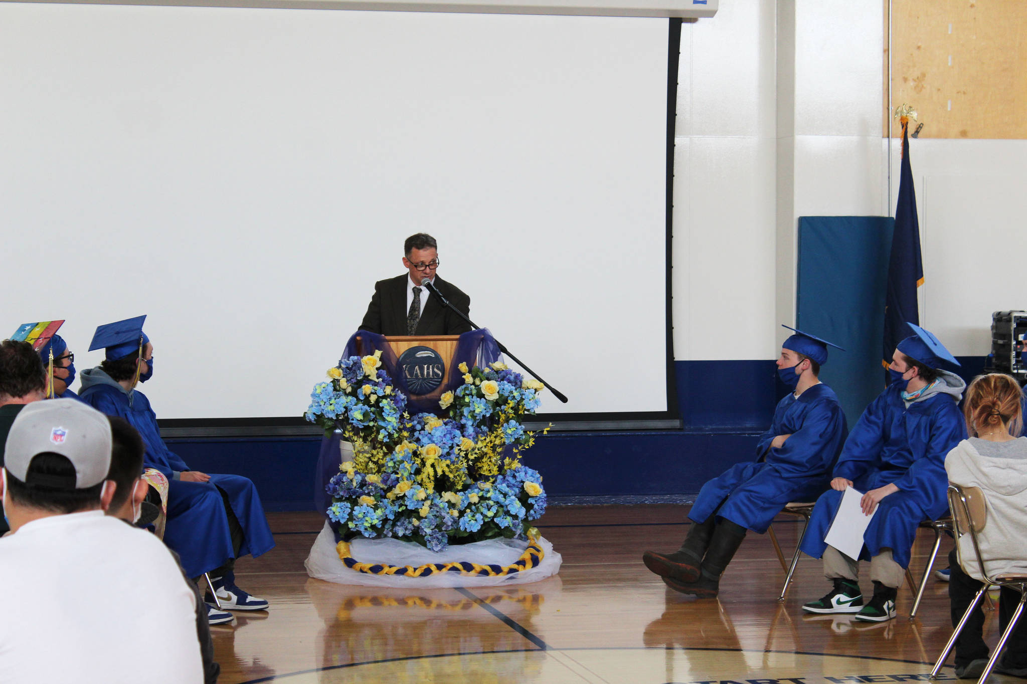 Kenai Alternative High School Principal Loren Reese speaks during Kenai Alternative High School’s 2021 graduation ceremony on Tuesday, May 18, 2021 in Kenai, Alaska. (Ashlyn O’Hara/Peninsula Clarion)