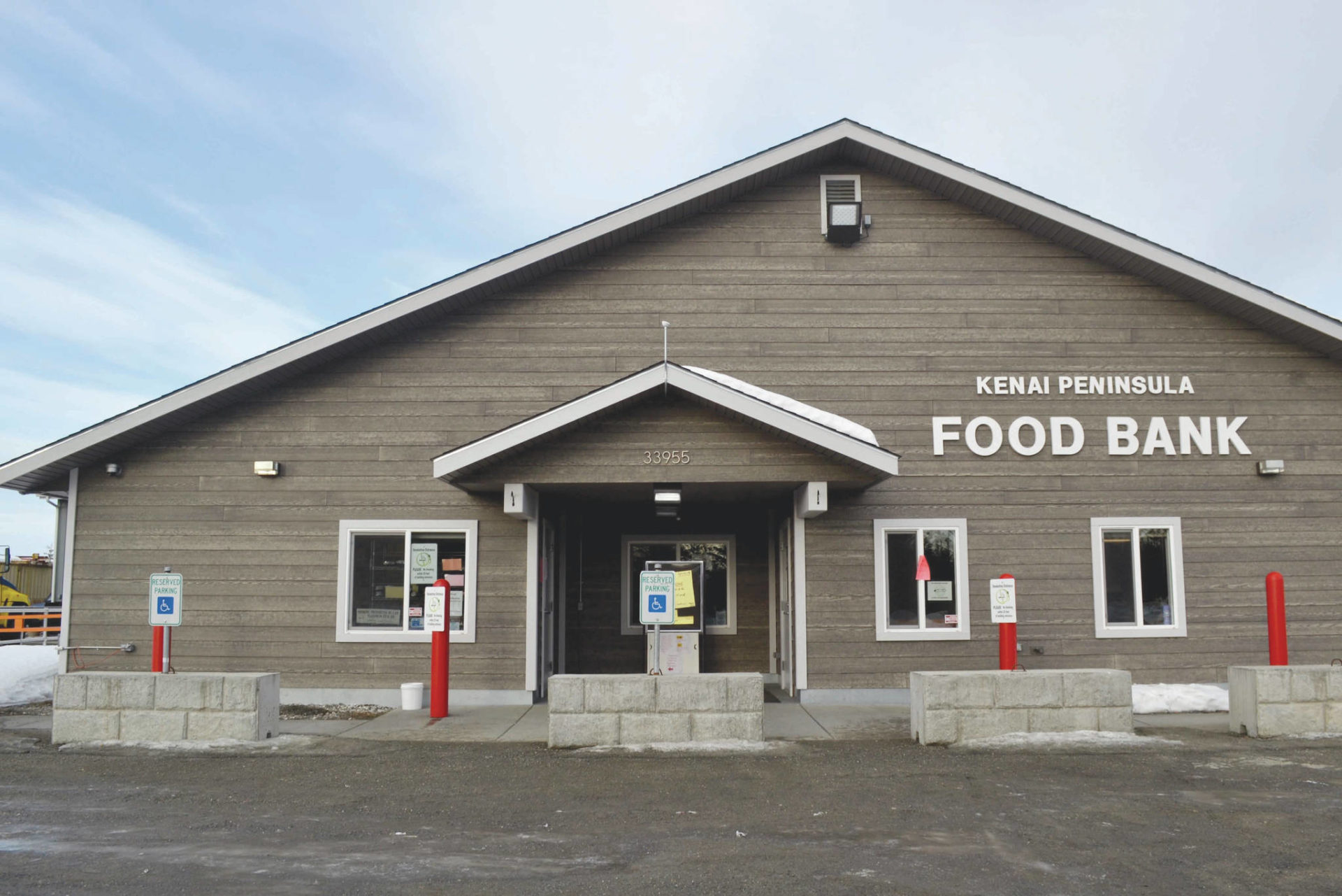 Kenai Peninsula Food Bank Reopens At 50 Indoor Capacity Peninsula   25538976 Web1 KPC 04052020 FoodPantries Foodbank 1 1920x1281 