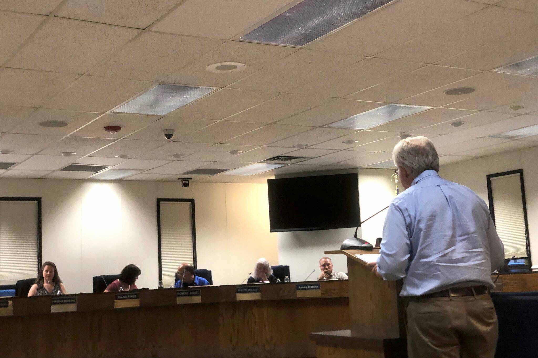 Country singer Zac Brown's lawyer Blaine Gillam speaks for his client at the Kenai Peninsula Borough Planning Commission meeting, Aug. 12, 2019, in Soldotna, Alaska. (Photo by Victoria Petersen/Peninsula Clarion)