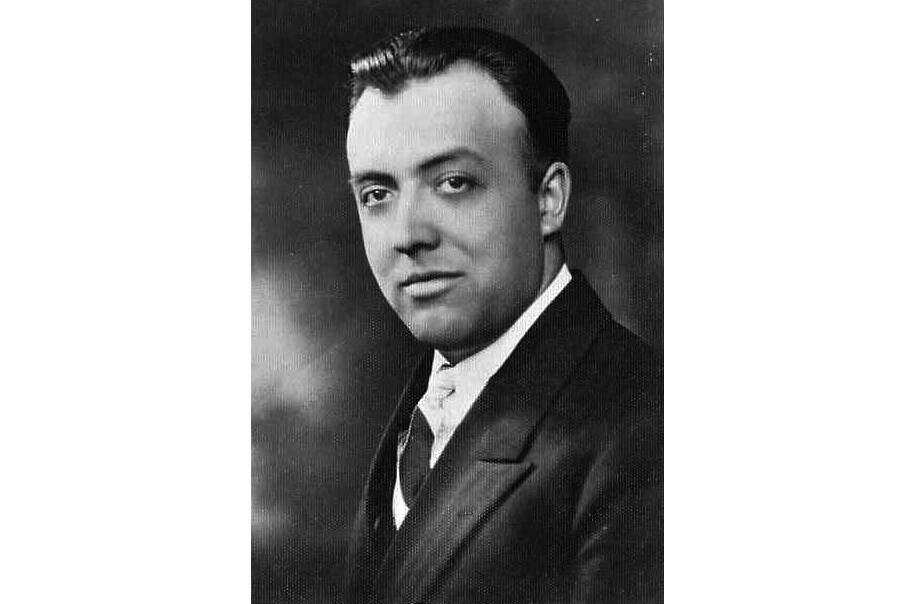 Gilbert Witt, pictured here in about 1930, was the troubled first husband of Muriel Grunert, who later married Warren Melville Nutter. (Public photo from ancestry.com)